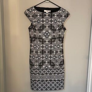 Excellent Condition Navy and Blue Patterned Dress - 6P